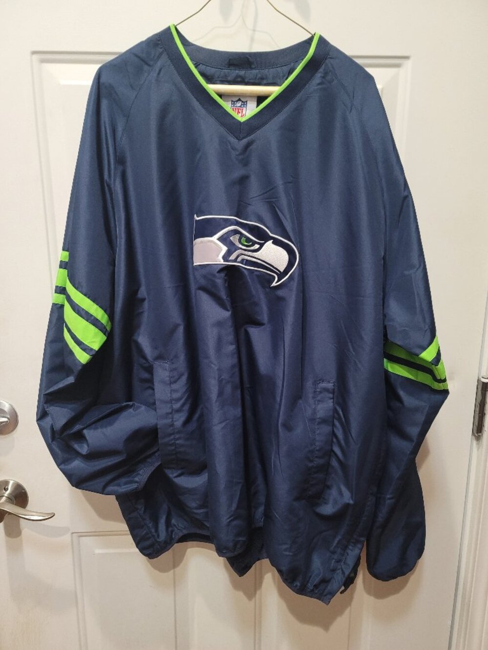 NWOT NFL Seattle Seahawks Pullover Windbreaker Jacket XXL Navy Blue Lime Green